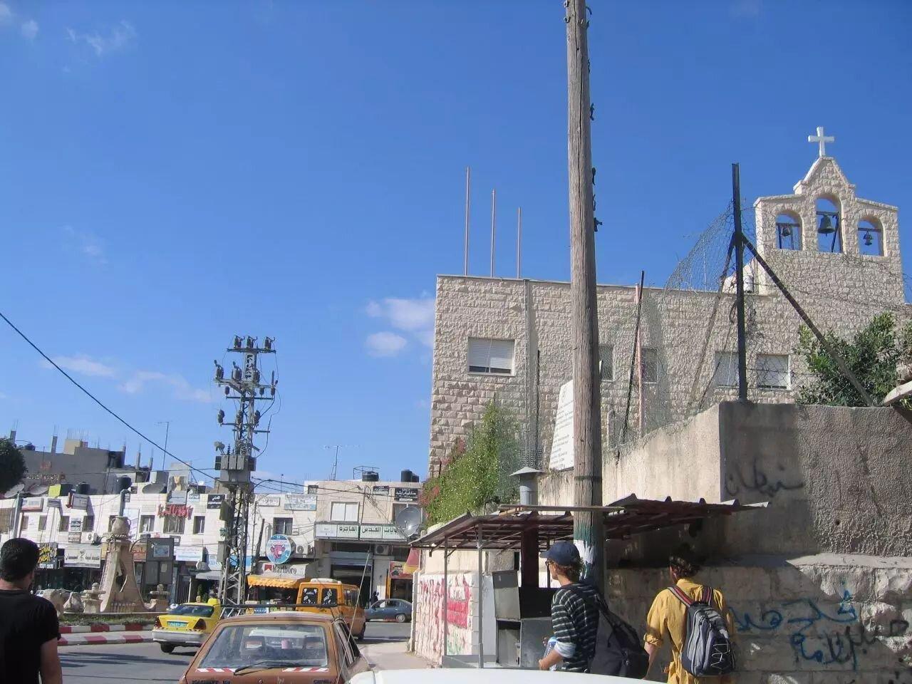 الكنيسة